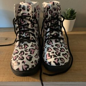 Sketches Heart Leopard Booties